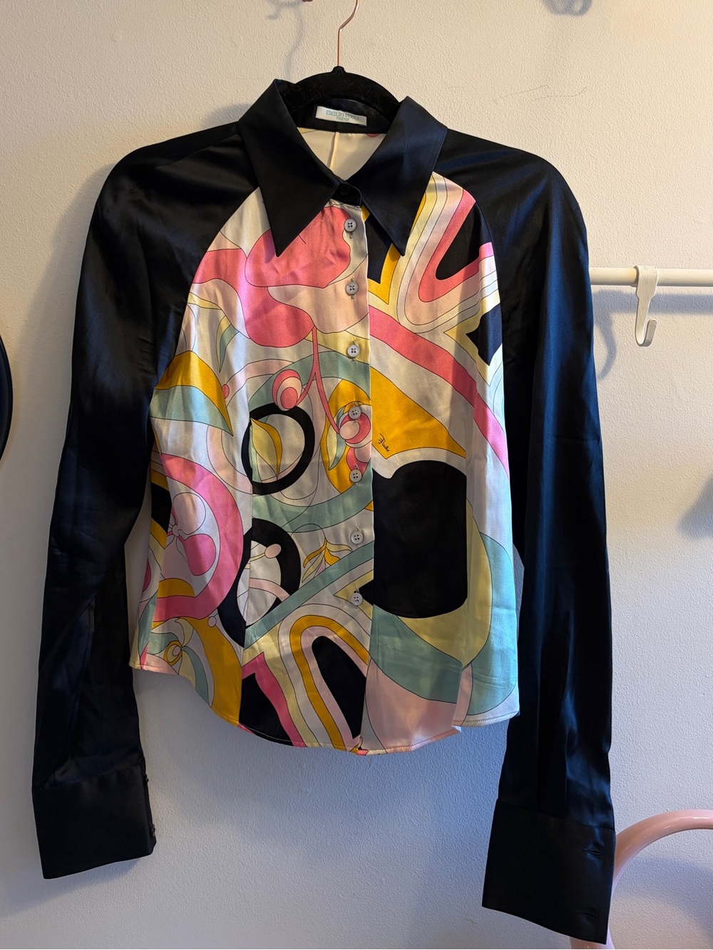 Emilio Pucci Abstract Print silk Blouse in Black & Multicolor